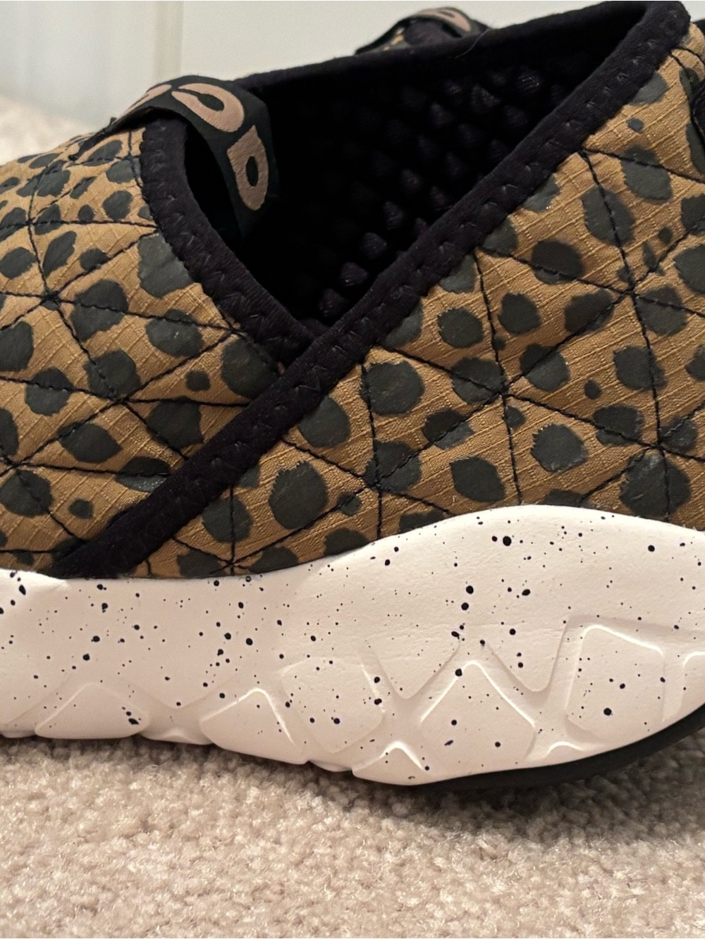 Union Tokyo X Nike ACG Moc 3.0 Women’s Size 6 Cheetah Quilted Slip-On Sneakers - Picture 5 of 7